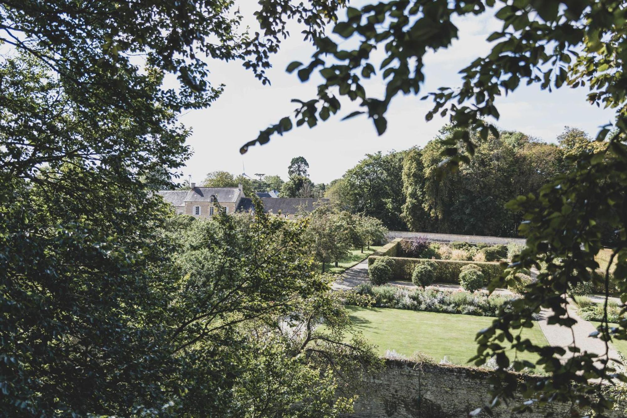 Chateau D'Audrieu ภายนอก รูปภาพ
