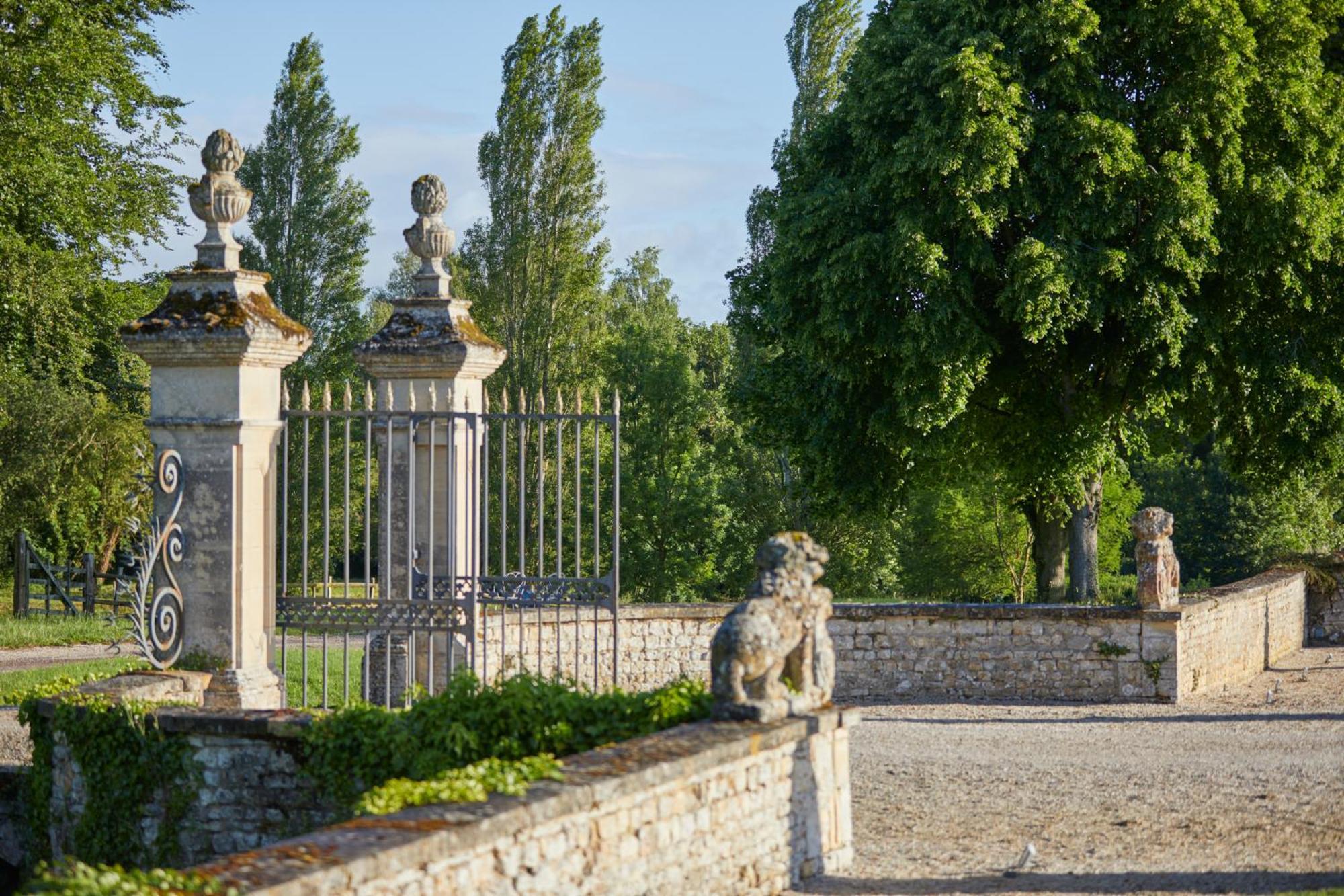 Chateau D'Audrieu ภายนอก รูปภาพ